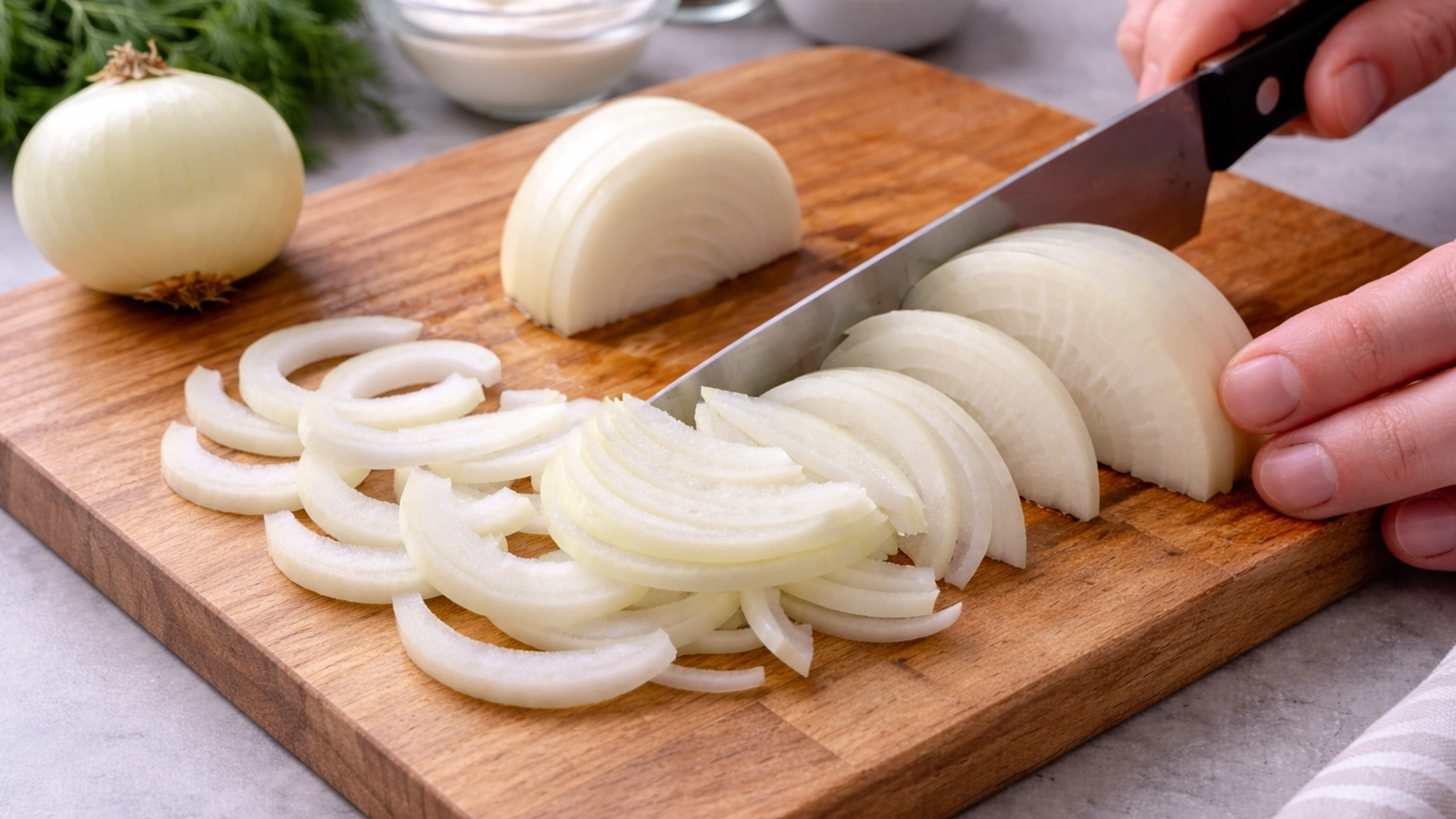 Нарезка лука и чеснока
