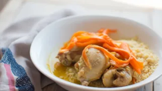 Фото рецепта: Ароматное пшено с курицей и морковью для сытного обеда