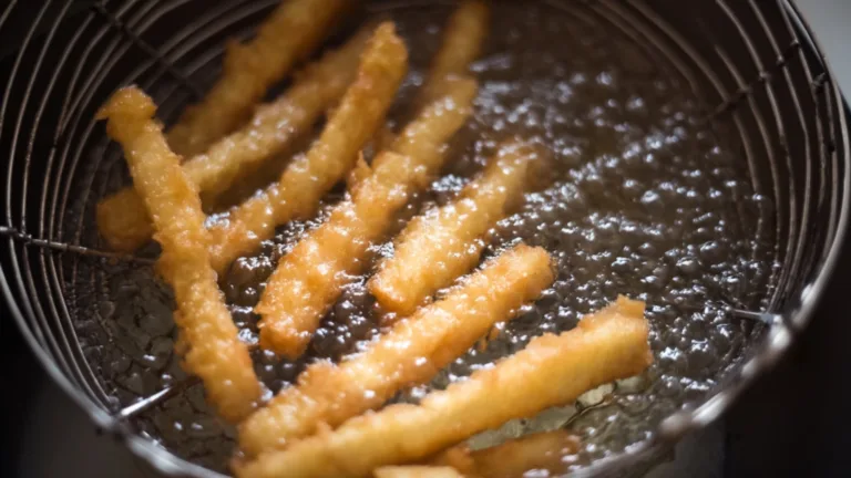 Фото блюда: Хрустящий корневой сельдерей во фритюре для яркой овощной закуски