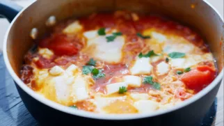 Фото рецепта: Шакшука с адыгейским сыром яркий завтрак с мягкими яйцами