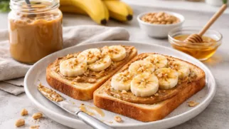 Фото рецепта: Тосты с ореховой пастой