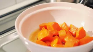 Фото рецепта: Тушеная морковь с медом — сладкая гармония вкуса