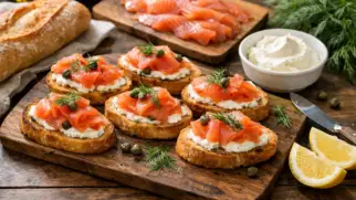 Фото рецепта: Кростини с лососем слабосоленым изысканная закуска