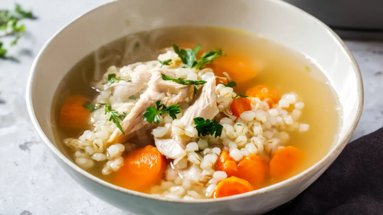 Фото блюда: Овсяной суп с курицей и овощами – Рецепт с калорийностью и пошаговым описанием, рецепт с фото