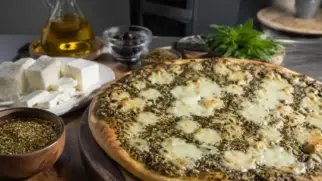 Фото рецепта: Манакеш лепешка с заатаром и сыром Сирийская кухня