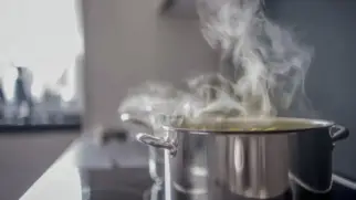 Фото рецепта: Бульон для фо на воде с цельными специями