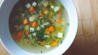 Фото рецепта: Быстрый овощной суп с кабачком и укропом