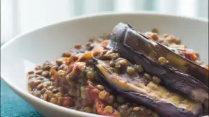Фото блюда: Гречка с копченой грудкой индейки и овощами