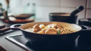 Фото рецепта: Карри сливочный mild с курицей и сливками 33 процента