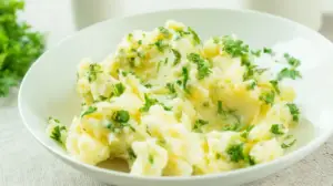Фото блюда: Картофельное пюре с петрушкой и сливочным маслом