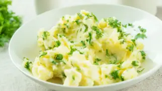 Фото рецепта: Картофельное пюре с петрушкой и сливочным маслом