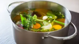 Фото блюда: Летний овощной суп с кабачком и стручковой фасолью