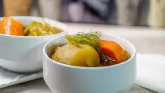 Фото рецепта: Овощное рагу на сусле с капустой и сладким перцем