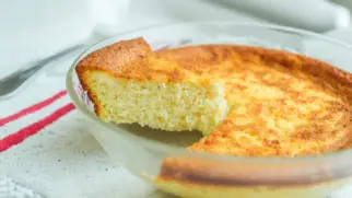Фото рецепта: Пшённая запеканка с творогом и сметанной корочкой