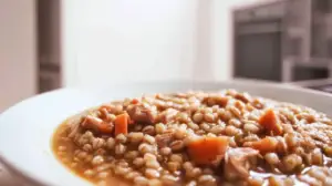 Фото блюда: Соевое мясо с перловкой и морковью